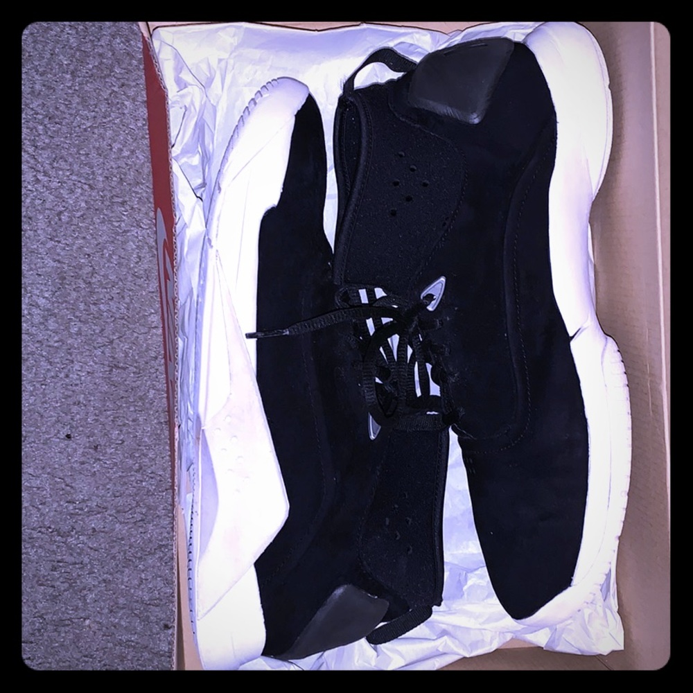 Nike HyperDunk Low Lux